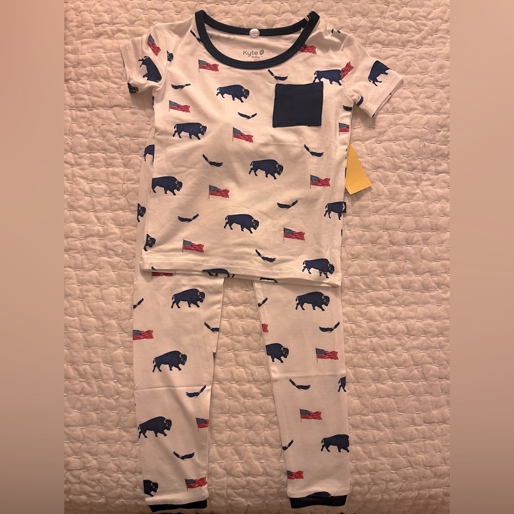 Short Sleeve with Pants Pajamas NWT